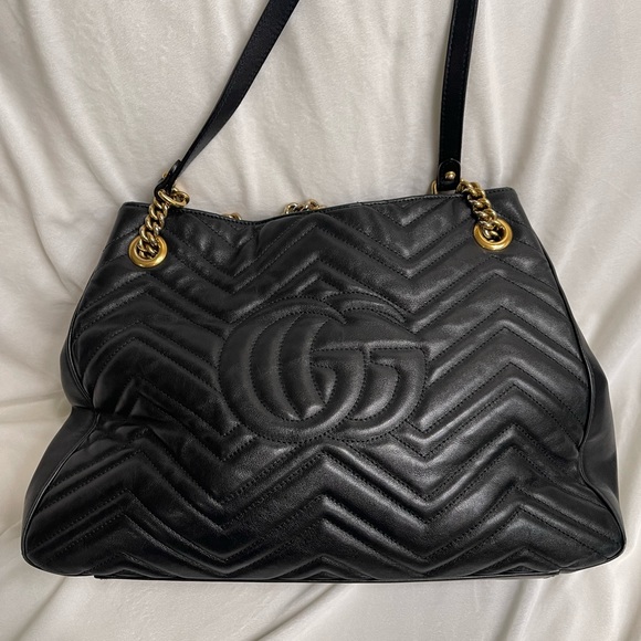 Gucci GG Marmont Shoulder Chain Calfskin Matelasse Quilted Black Handbag - Picture 3 of 16